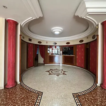 Hotel Tiffany Varcaturo