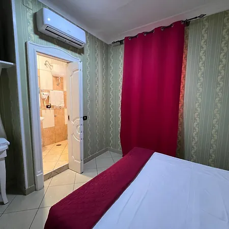 Tiffany Hotel 3*