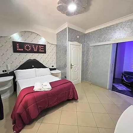 Hotel Tiffany Varcaturo