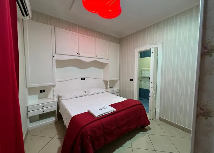 Tiffany Hotel Varcaturo